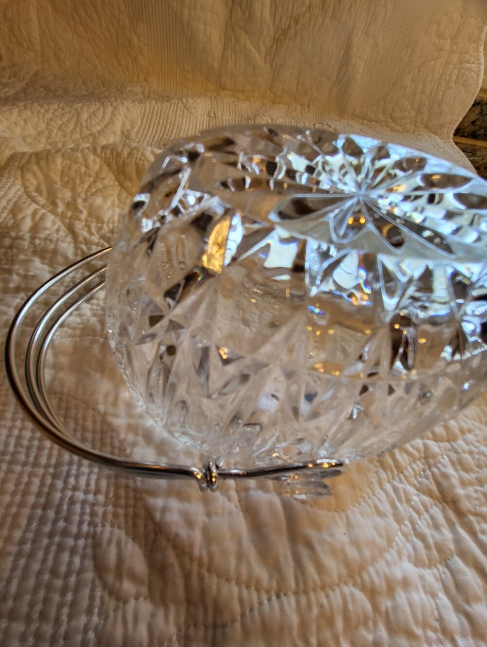 Cut Crystal 7 x 5.75 x 5 In.Basket with Silver-Tone Split Handle - Picture 8 of 8